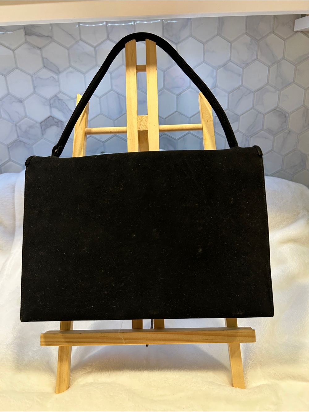Vintage Koret of New York Korelope Suede Handbag
1960s w Coin Purse - Picture 8 of 16